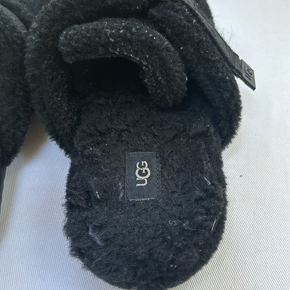 UGG Fluff It - Picture 3 of 5